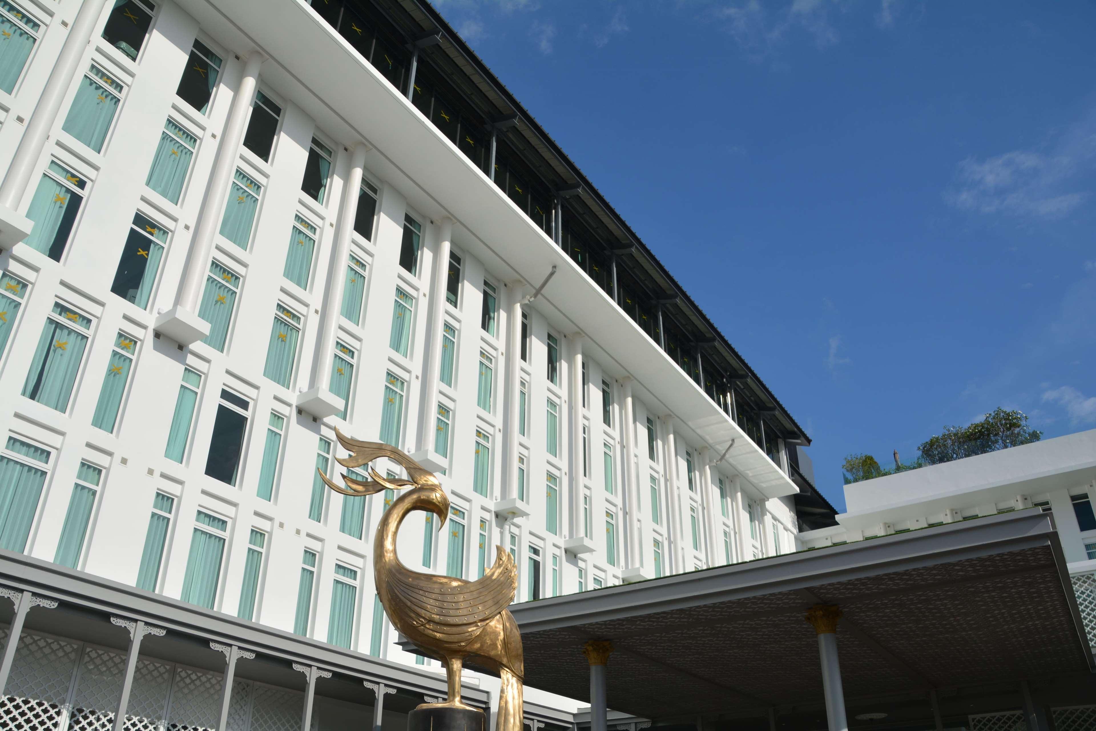 Hotel Ramada Plaza By Wyndham Chao Fah Phuket Exterior foto